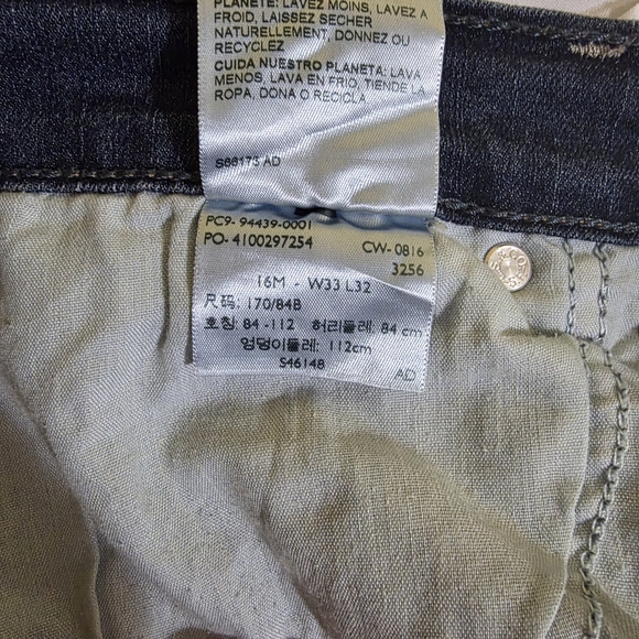 Signature by Levi Strauss Women's Curvy Straight Leg Dark Indigo Jeans. 16M - Picture 6 of 7